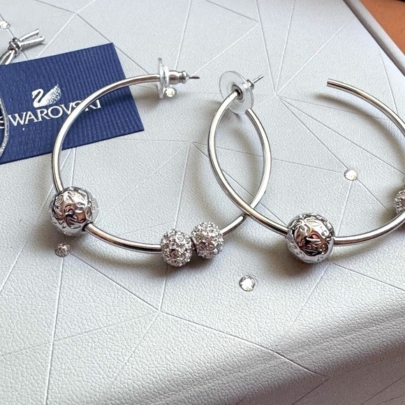 ✨ Stunning Timeless Vintage Swarovski Large Silver and Pave Crystal Hoop Earring - Picture 14 of 14